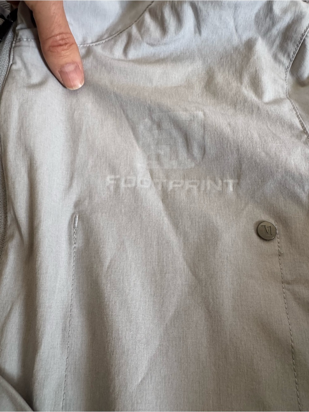 NWT Vuori Light Gray Hooded Jacket - Picture 4 of 6